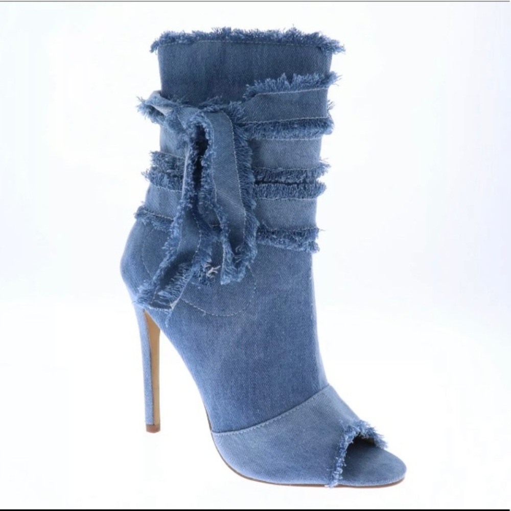 NWOB Women’s Ankle High Denim Stiletto Booties